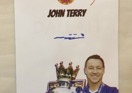 للبيع صوره لاعب تشيلسي جون تيري بتوقيعه للجادين وتساب ففط …