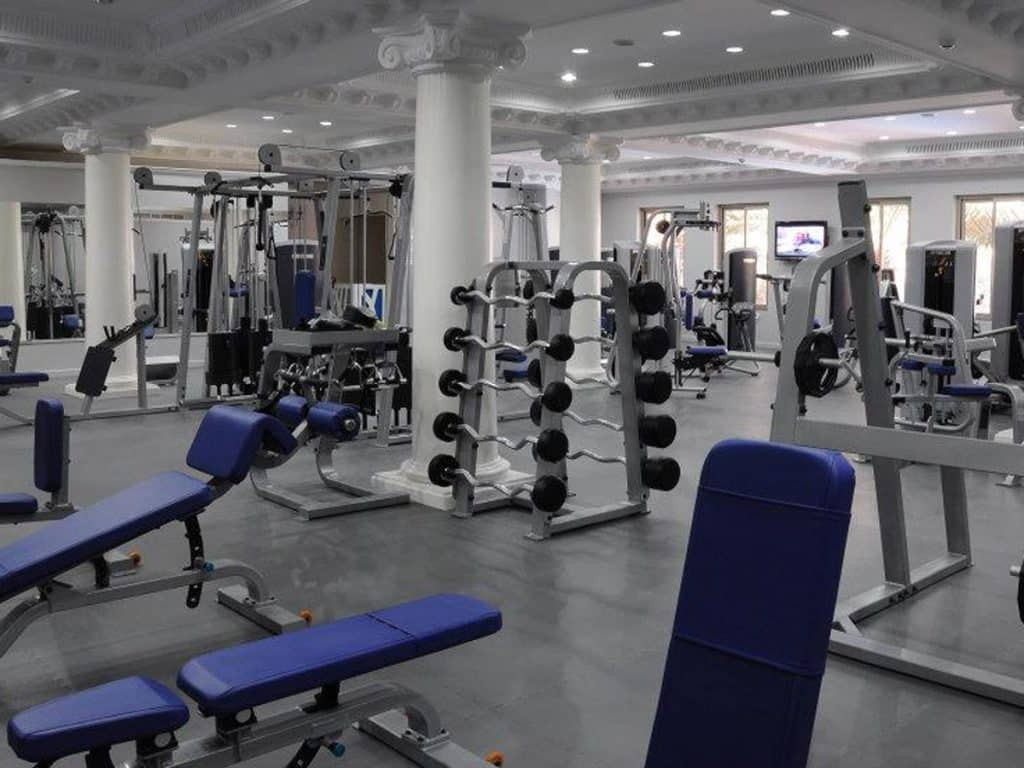 Choose the right Bahrain Fitness Center by checking facilities, trainers, safety, group classes, and location with helpful guidance from Ask Bahrain.