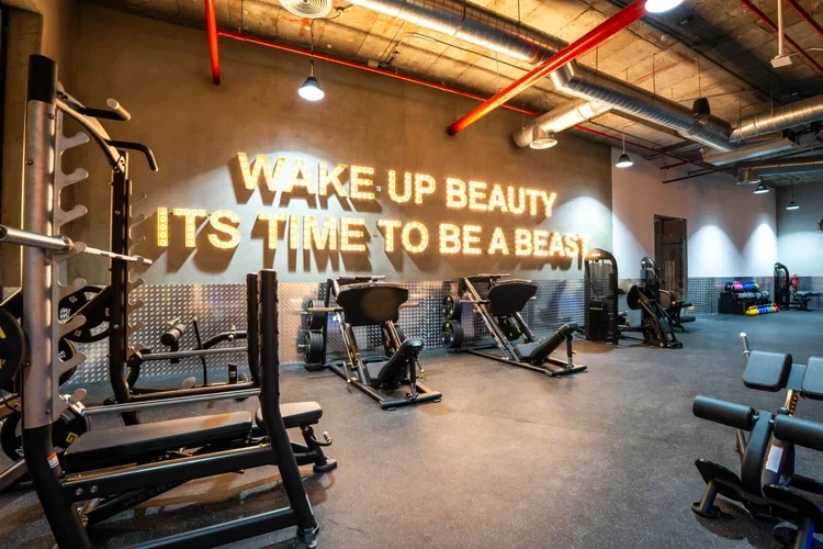 Read this Gym in Bahrain Guide to find what matters most, from gym facilities and trainers to hygiene, workout variety, and affordable plans.