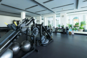 Discover the best fitness options in Bahrain. Learn how home workouts and gym memberships compare for health, strength & wellness.