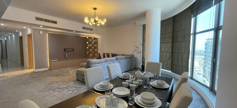 Get the best luxury studio flats in Bahrain with tips on budgeting, property features, legal checks, and investment returns.