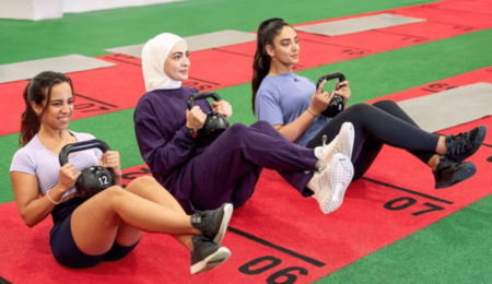 Learn gym etiquette in Bahrain with do’s and don’ts for beginners, including behavior, fitness rules, and respectful workouts.
