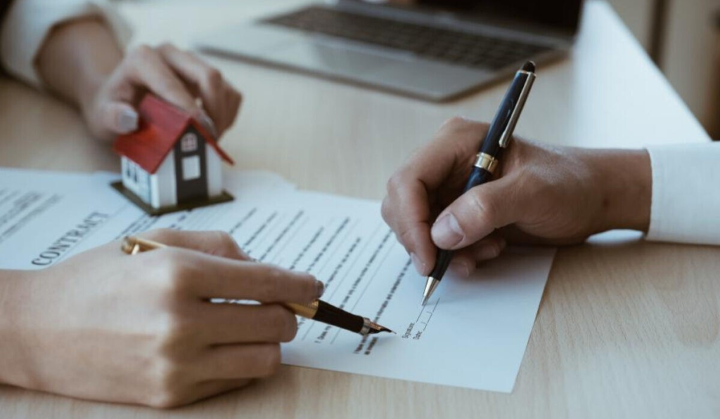 Understand legal tips for flat buyers in Bahrain to ensure a safe & secure property purchase with proper verification and contract.