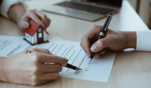 Understand legal tips for flat buyers in Bahrain to ensure a safe & secure property purchase with proper verification and contract.